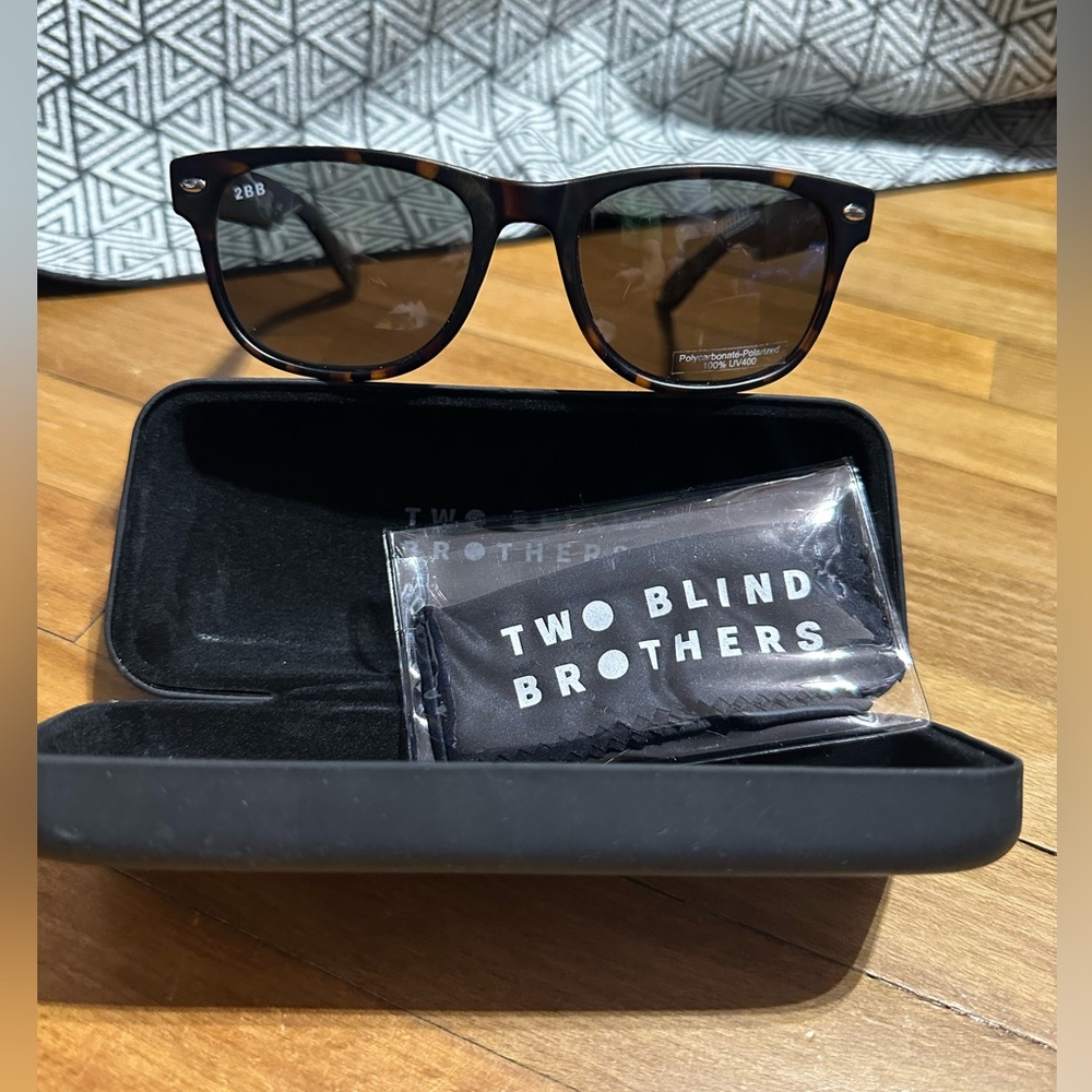 TWO BLIND BROTHERS Cavalier Sunglasses NEW
